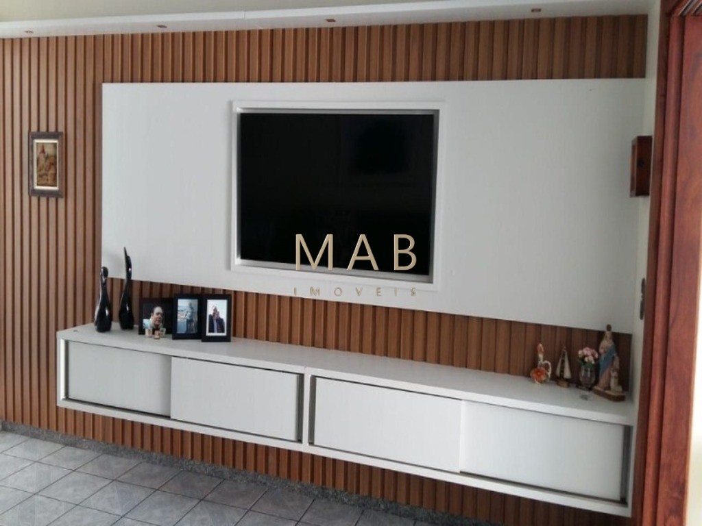 Casa Térrea à Venda em Boa Localização do Bairro Ingleses - Florianópolis/SC!
