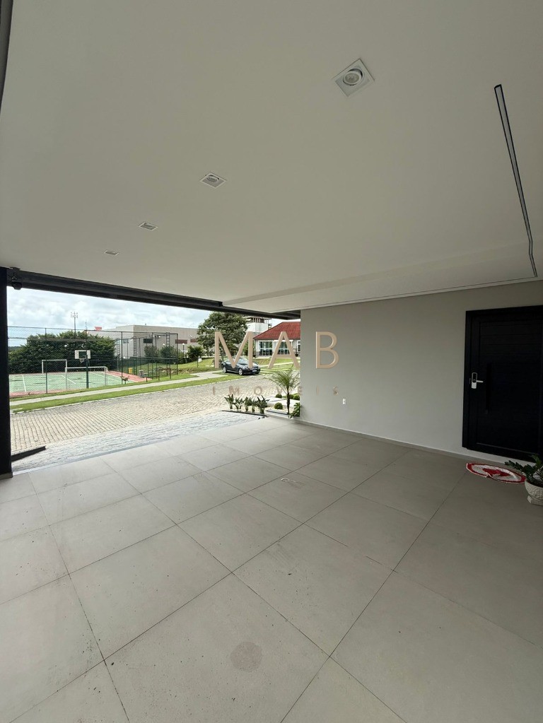 Imponente Casa de Luxo em Condomínio nos Ingleses, Florianópolis-SC: 5 quartos, 3 suítes, 3 salas, 5 banheiros, 424m² de área.