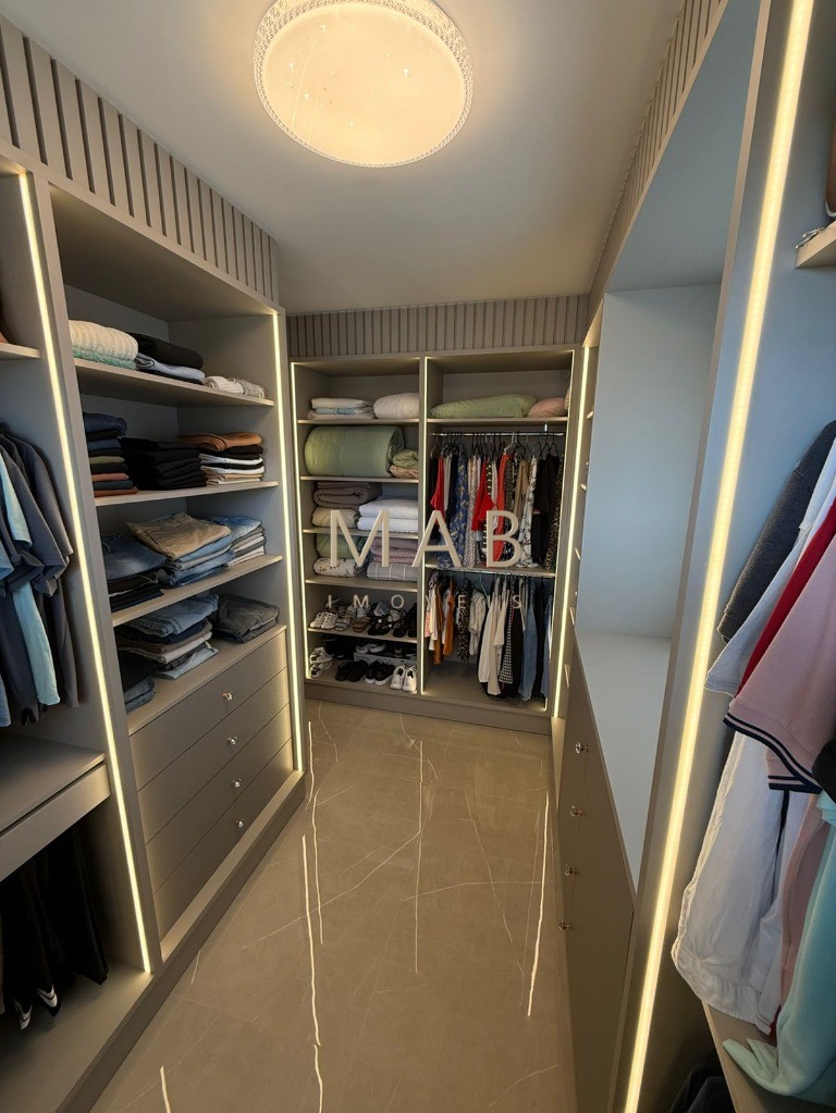 Imponente Casa de Luxo em Condomínio nos Ingleses, Florianópolis-SC: 5 quartos, 3 suítes, 3 salas, 5 banheiros, 424m² de área.
