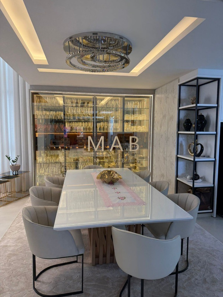 Imponente Casa de Luxo em Condomínio nos Ingleses, Florianópolis-SC: 5 quartos, 3 suítes, 3 salas, 5 banheiros, 424m² de área.