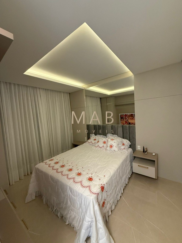 Imponente Casa de Luxo em Condomínio nos Ingleses, Florianópolis-SC: 5 quartos, 3 suítes, 3 salas, 5 banheiros, 424m² de área.