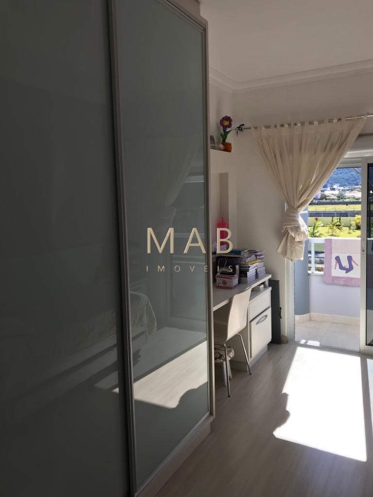 Imperdível Casa à Venda: 4 Quartos, 4 Suítes, 1 Sala, 5 Banheiros, 3 Vagas de Garagem em Ingleses do Rio Vermelho, Florianópolis-SC!