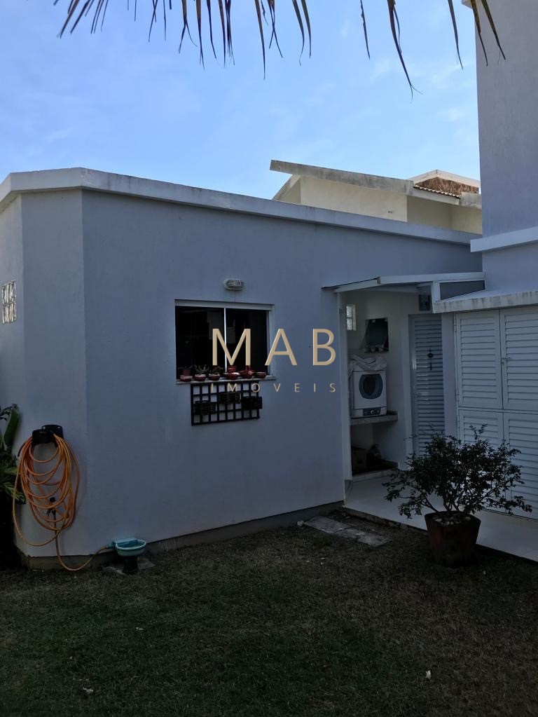 Imperdível Casa à Venda: 4 Quartos, 4 Suítes, 1 Sala, 5 Banheiros, 3 Vagas de Garagem em Ingleses do Rio Vermelho, Florianópolis-SC!