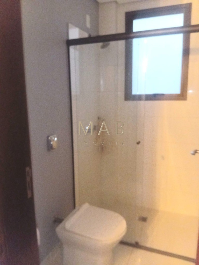 Apartamento à venda em Florianópolis-SC, Ingleses do Rio Vermelho: 2 quartos, 1 suíte, 1 sala, 2 banheiros, 1 vaga de garagem, 78m². Aproveite!