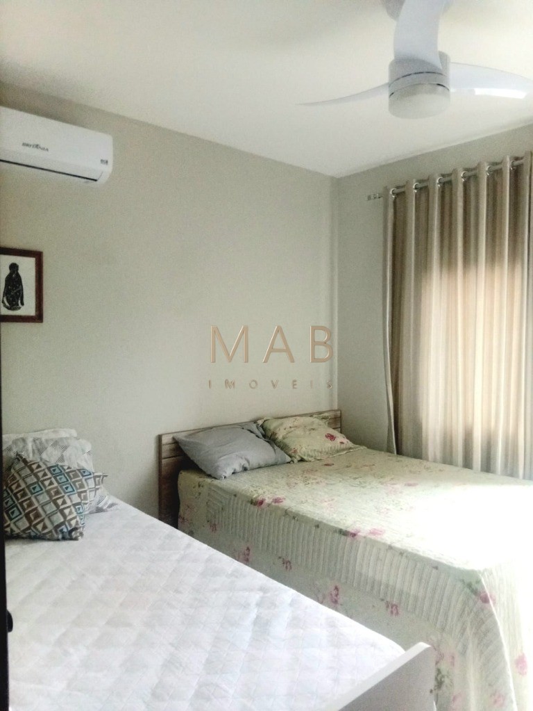 Apartamento à venda em Florianópolis-SC, Ingleses do Rio Vermelho: 2 quartos, 1 suíte, 1 sala, 2 banheiros, 1 vaga de garagem, 78m². Aproveite!