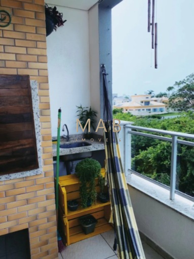 Apartamento à venda em Florianópolis-SC, Ingleses do Rio Vermelho: 02 Dormitórios sendo 01 suíte, sala de estar/jantar, 110m² de área priv, 1 vaga.
