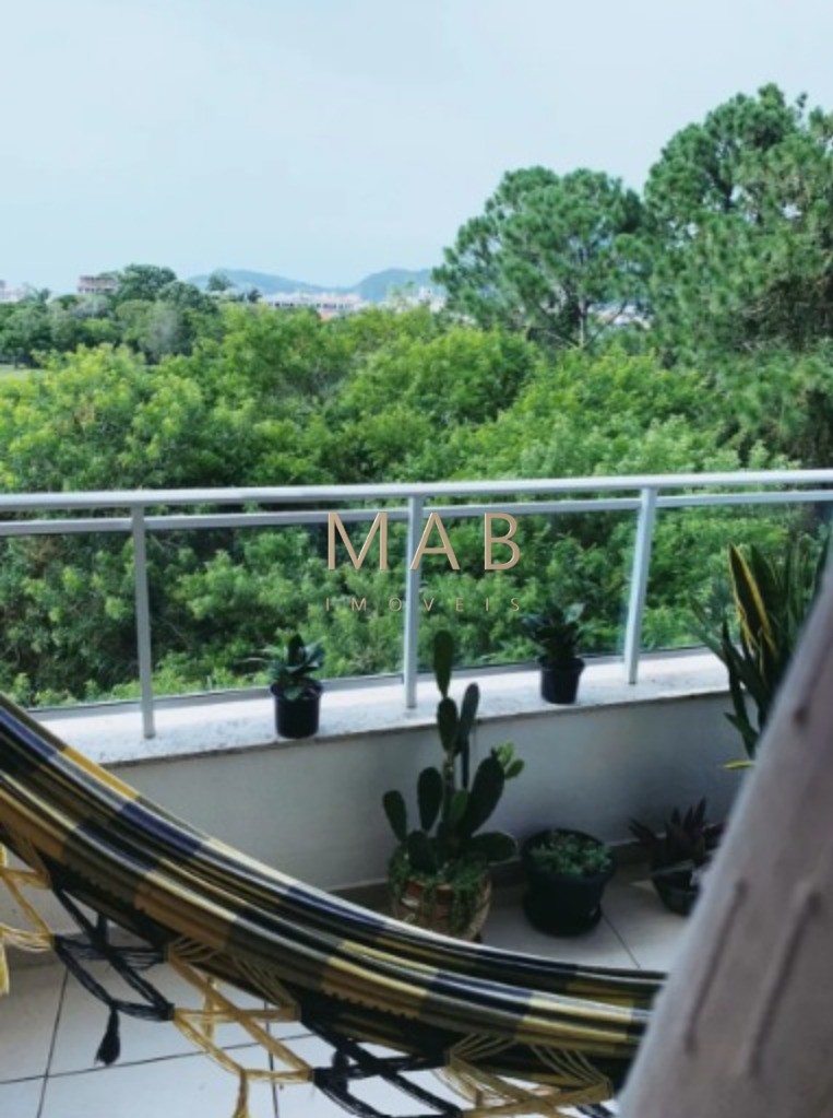 Apartamento à venda em Florianópolis-SC, Ingleses do Rio Vermelho: 02 Dormitórios sendo 01 suíte, sala de estar/jantar, 110m² de área priv, 1 vaga.
