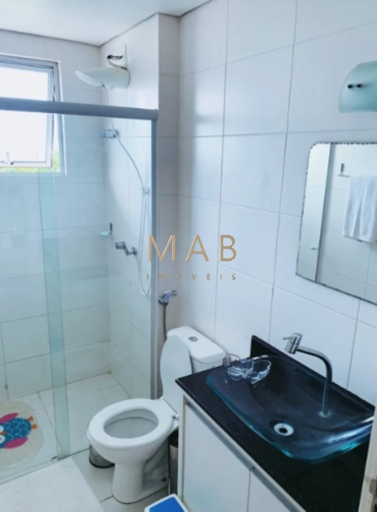 Apartamento à venda em Florianópolis-SC, Ingleses do Rio Vermelho: 02 Dormitórios sendo 01 suíte, sala de estar/jantar, 110m² de área priv, 1 vaga.