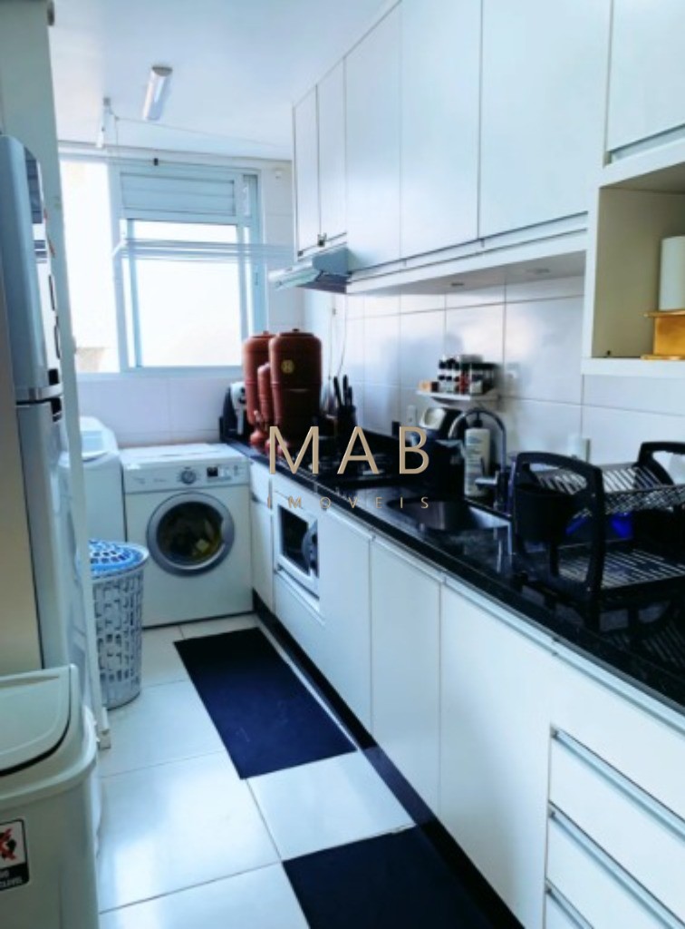 Apartamento à venda em Florianópolis-SC, Ingleses do Rio Vermelho: 02 Dormitórios sendo 01 suíte, sala de estar/jantar, 110m² de área priv, 1 vaga.