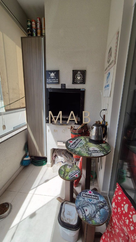 Apartamento SEMIMOBILIADO à venda em Florianópolis-SC, Ingleses do Rio Vermelho: 2 quartos sendo 1 suíte, 77m², 1 vaga na garagem!