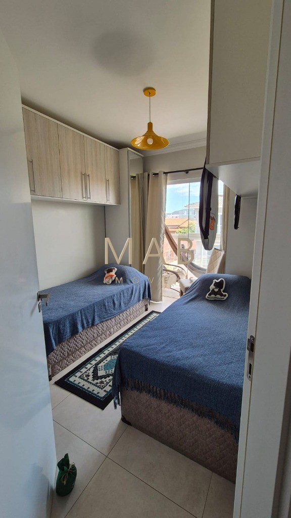 Apartamento SEMIMOBILIADO à venda em Florianópolis-SC, Ingleses do Rio Vermelho: 2 quartos sendo 1 suíte, 77m², 1 vaga na garagem!