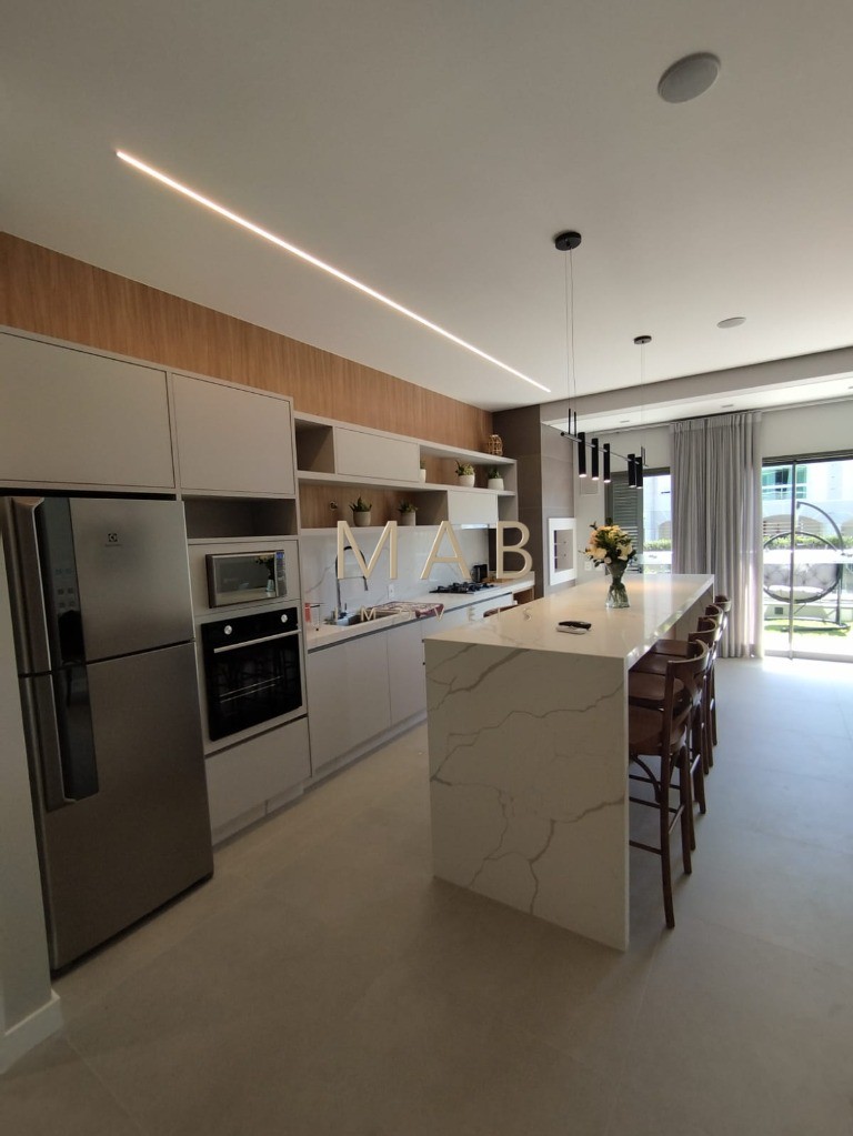 Vende-se Apartamento Garden, com 3 dormitórios sendo 1 suite, em Localização Nobre no Bairro Ingleses, Florianópolis/SC!