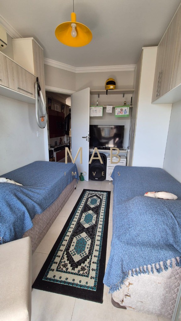 Apartamento SEMIMOBILIADO à venda em Florianópolis-SC, Ingleses do Rio Vermelho: 2 quartos sendo 1 suíte, 77m², 1 vaga na garagem!