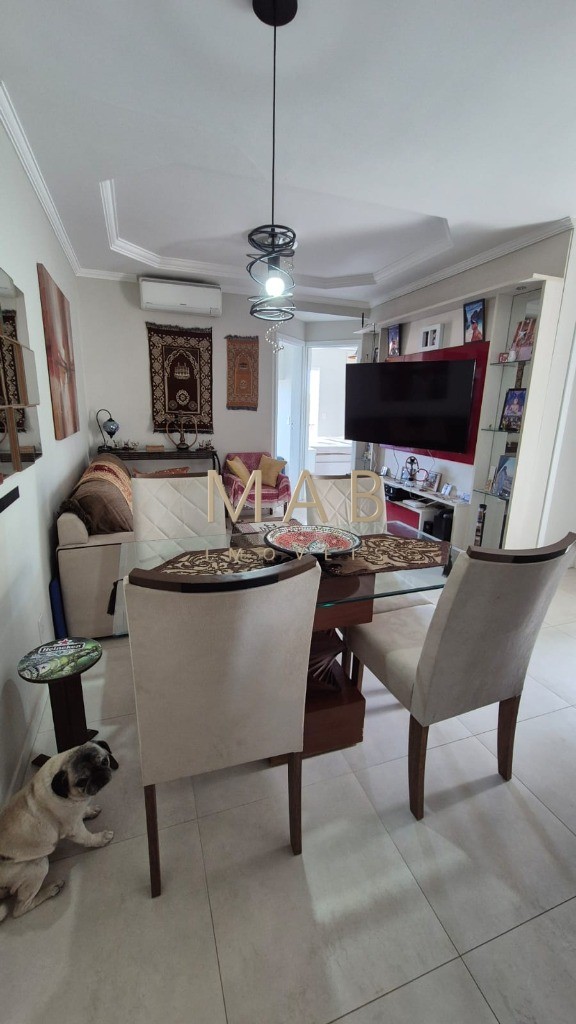 Apartamento SEMIMOBILIADO à venda em Florianópolis-SC, Ingleses do Rio Vermelho: 2 quartos sendo 1 suíte, 77m², 1 vaga na garagem!