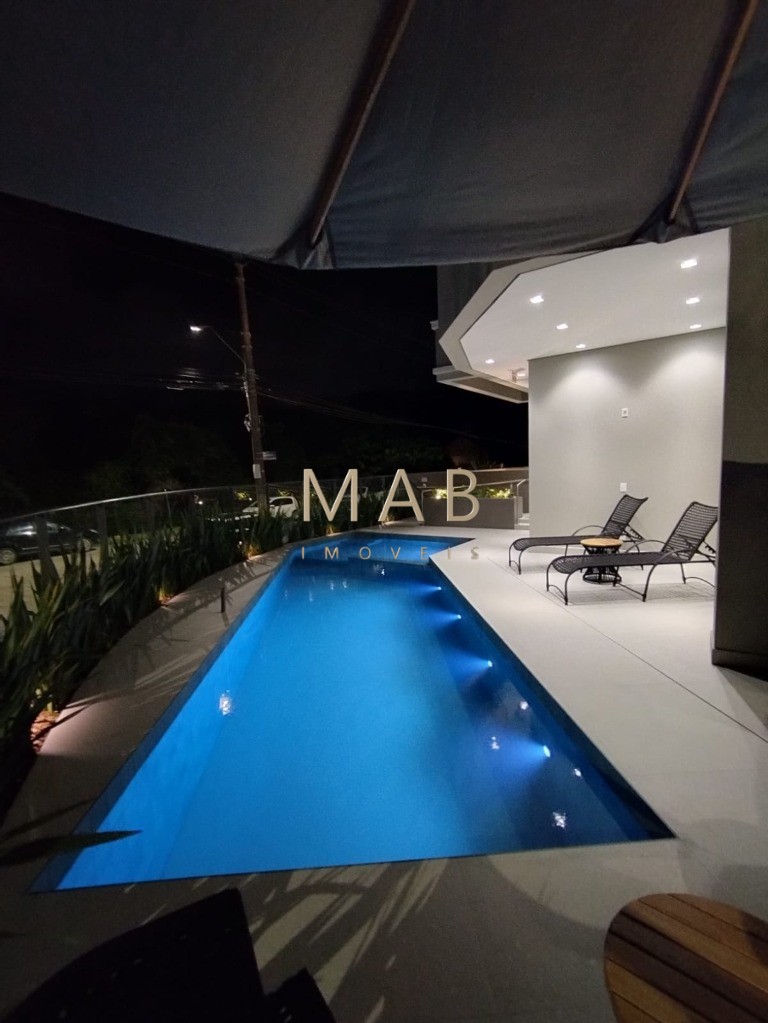 Vende-se Apartamento Garden, com 3 dormitórios sendo 1 suite, em Localização Nobre no Bairro Ingleses, Florianópolis/SC!