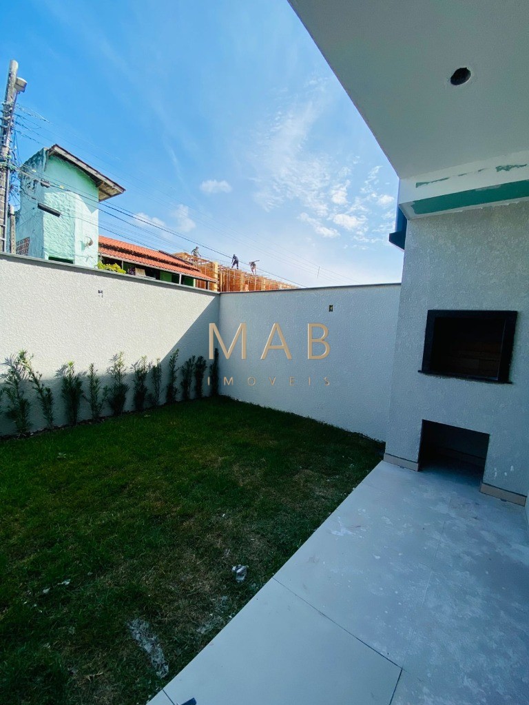 Excelente oportunidade: Casa à venda em Florianópolis-SC, bairro Ingleses do Rio Vermelho, 2 suítes MASTER, sala estar/jantar e muito mais!