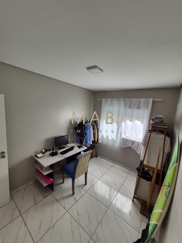 Imperdível! Apartamento à venda em Ingleses Norte, Florianópolis-SC: 2 quartos, 1 suíte, 1 sala, 2 banheiros, 2 vagas de garagem.