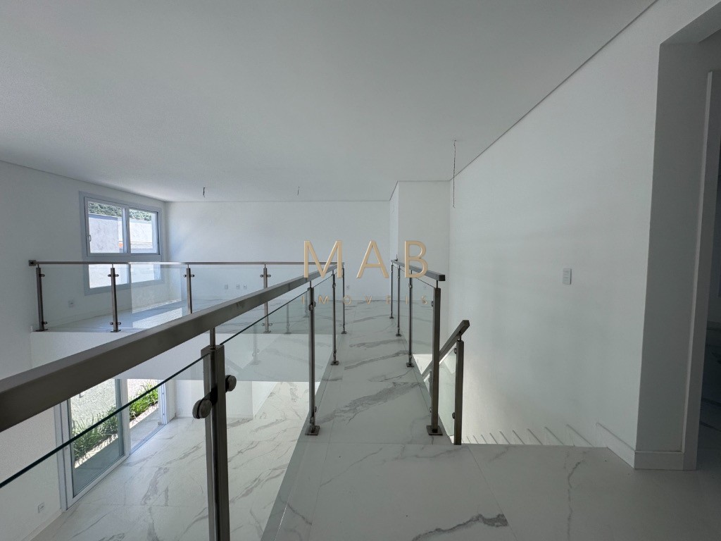 Casa de Altíssimo Padrão à Venda em um dos Principais Condomínios do Bairro Ingleses - Florianópolis SC!
