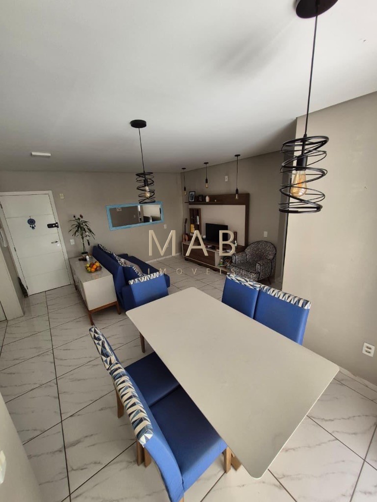 Imperdível! Apartamento à venda em Ingleses Norte, Florianópolis-SC: 2 quartos, 1 suíte, 1 sala, 2 banheiros, 2 vagas de garagem.