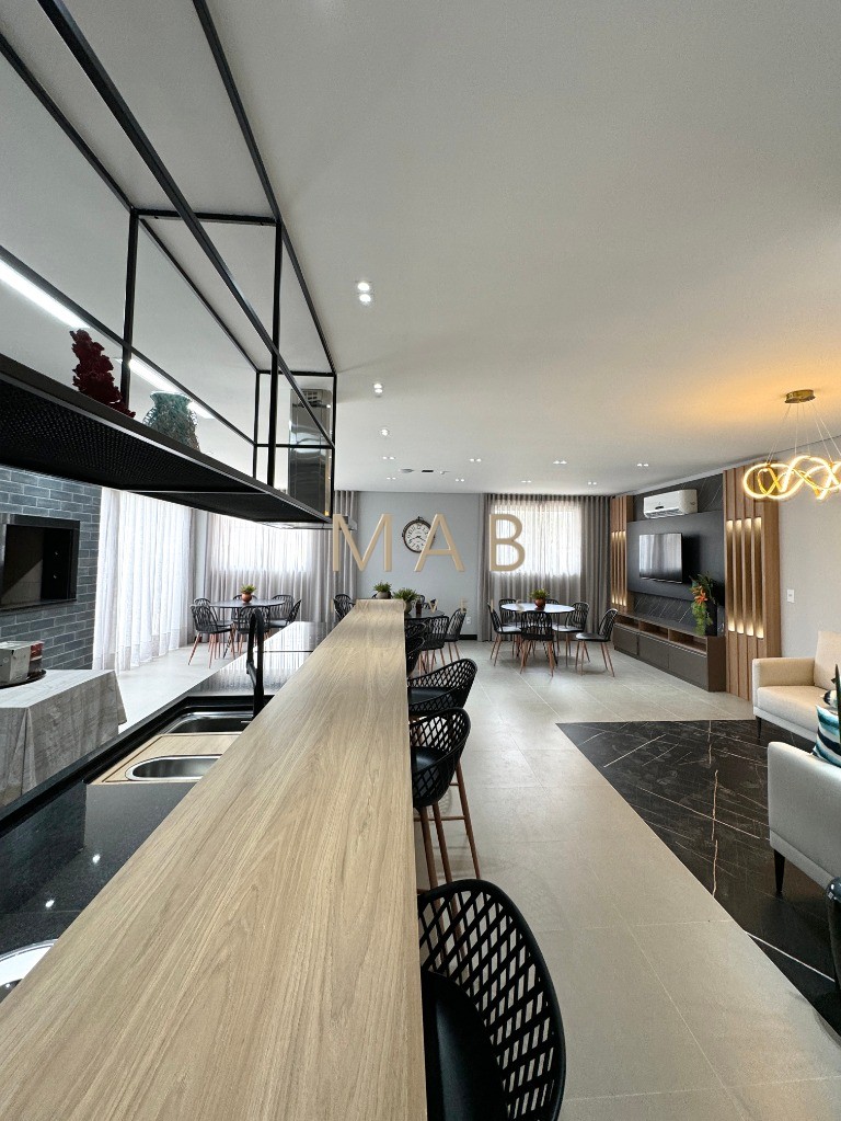 Apartamento DUPLEX com 3 Dormitórios sendo 1 Suíte à Venda em Região NOBRE do Bairro Ingleses - Florianópolis SC!