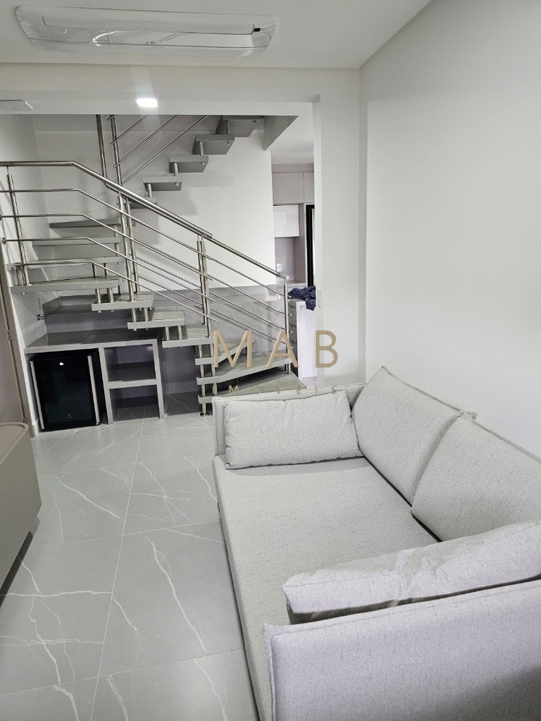 Apartamento DUPLEX com 3 Dormitórios sendo 1 Suíte à Venda em Região NOBRE do Bairro Ingleses - Florianópolis SC!
