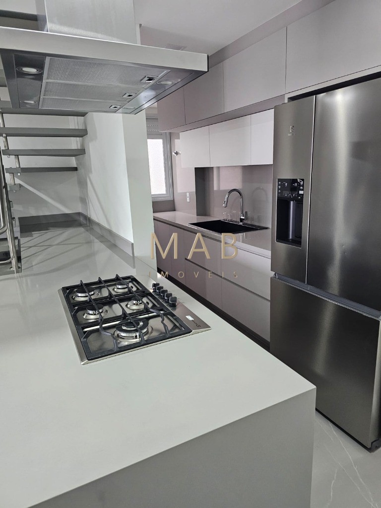 Apartamento DUPLEX com 3 Dormitórios sendo 1 Suíte à Venda em Região NOBRE do Bairro Ingleses - Florianópolis SC!