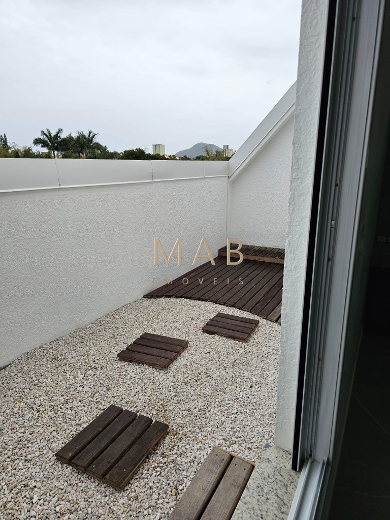 Apartamento DUPLEX com 3 Dormitórios sendo 1 Suíte à Venda em Região NOBRE do Bairro Ingleses - Florianópolis SC!