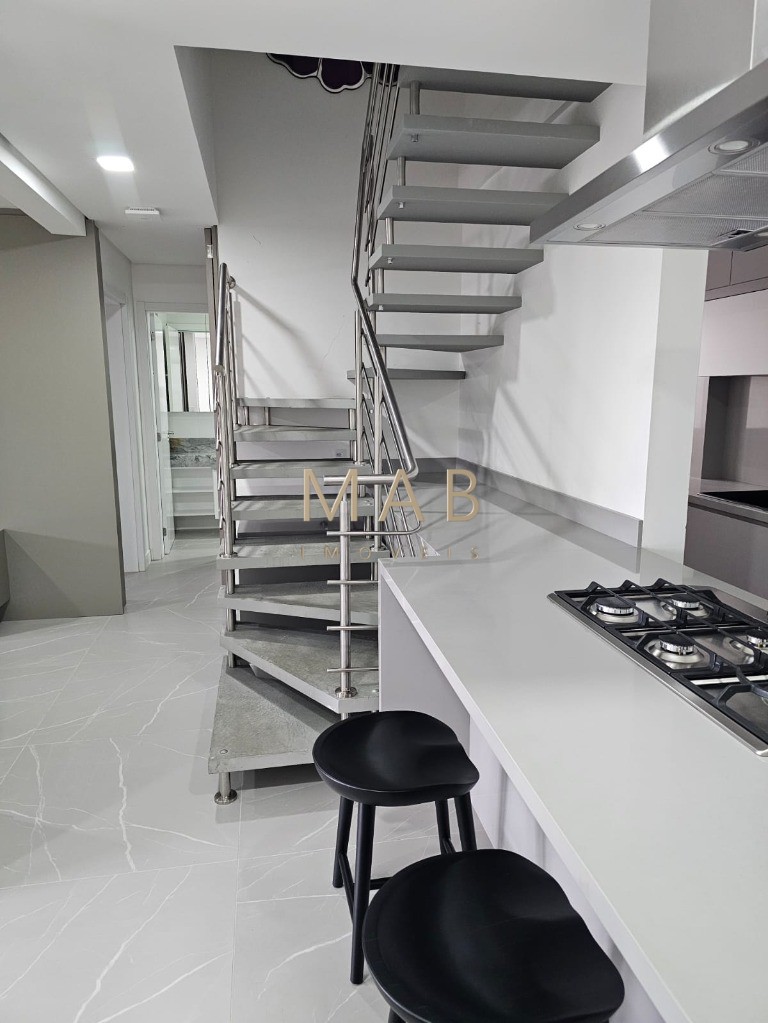 Apartamento DUPLEX com 3 Dormitórios sendo 1 Suíte à Venda em Região NOBRE do Bairro Ingleses - Florianópolis SC!