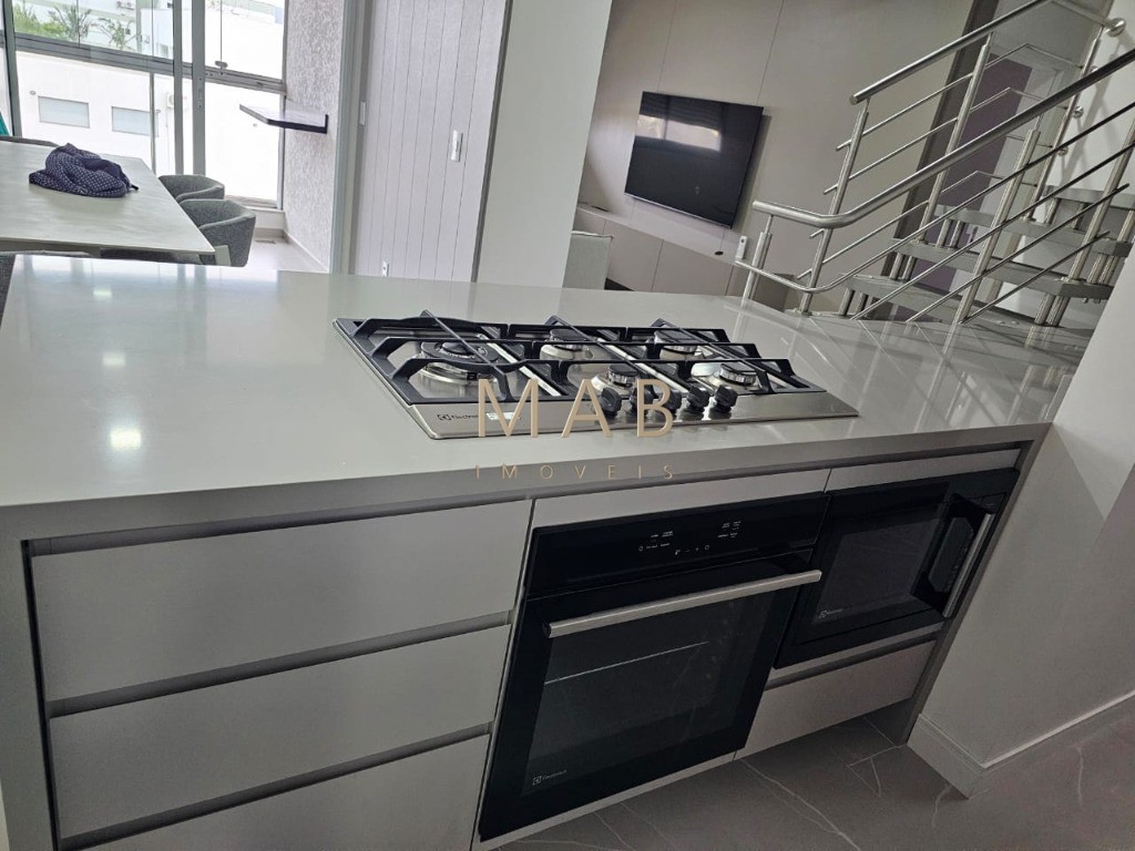 Apartamento DUPLEX com 3 Dormitórios sendo 1 Suíte à Venda em Região NOBRE do Bairro Ingleses - Florianópolis SC!