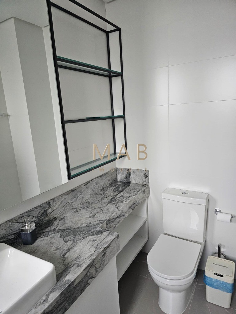 Apartamento DUPLEX com 3 Dormitórios sendo 1 Suíte à Venda em Região NOBRE do Bairro Ingleses - Florianópolis SC!