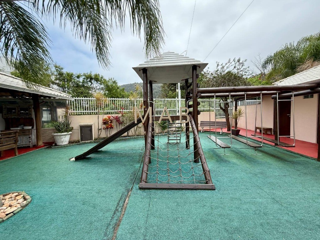 Apartamento de 2 quartos sendo 1 suíte e vaga de garagem à venda em Ingleses do Rio Vermelho, Florianópolis-SC - 105,02m².