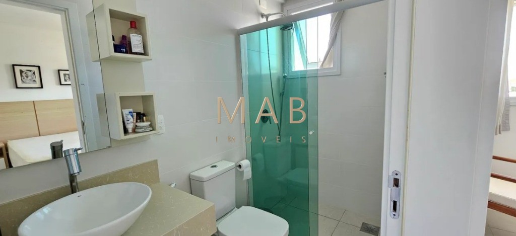 Cobertura à venda em Florianópolis-SC, bairro Ingleses do Rio Vermelho: 2 dormitórios sendo 1 suíte, BWC social, vaga de garagem, 191m².