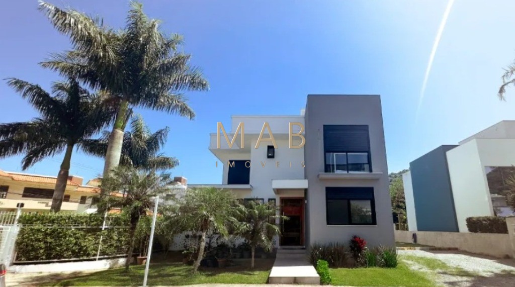 Casa de Alto Padrão à Venda em Lindo Condomínio na Cachoeira do Bom Jesus - Florianópolis SC!