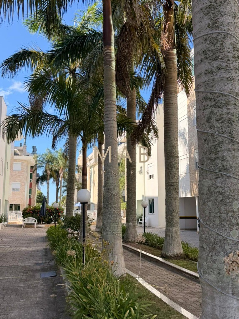 Apartamento mobiliado a 100metros do mar na Praia dos Ingleses com 110m², área de lazer com Piscina, Financiável via banco,? Florianópolis/SC!