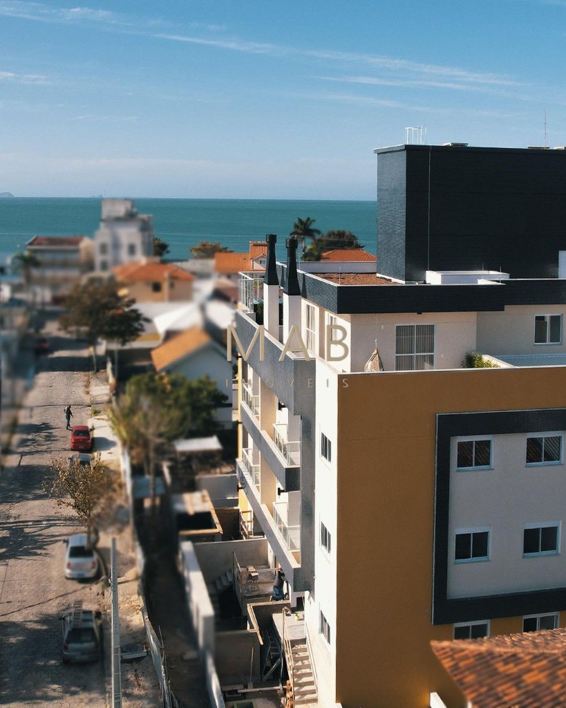 Apartamento com 2 dormitórios sendo 1 suíte à Venda em localização Privilegiada, na Praia de Ingleses - Florianópolis SC!