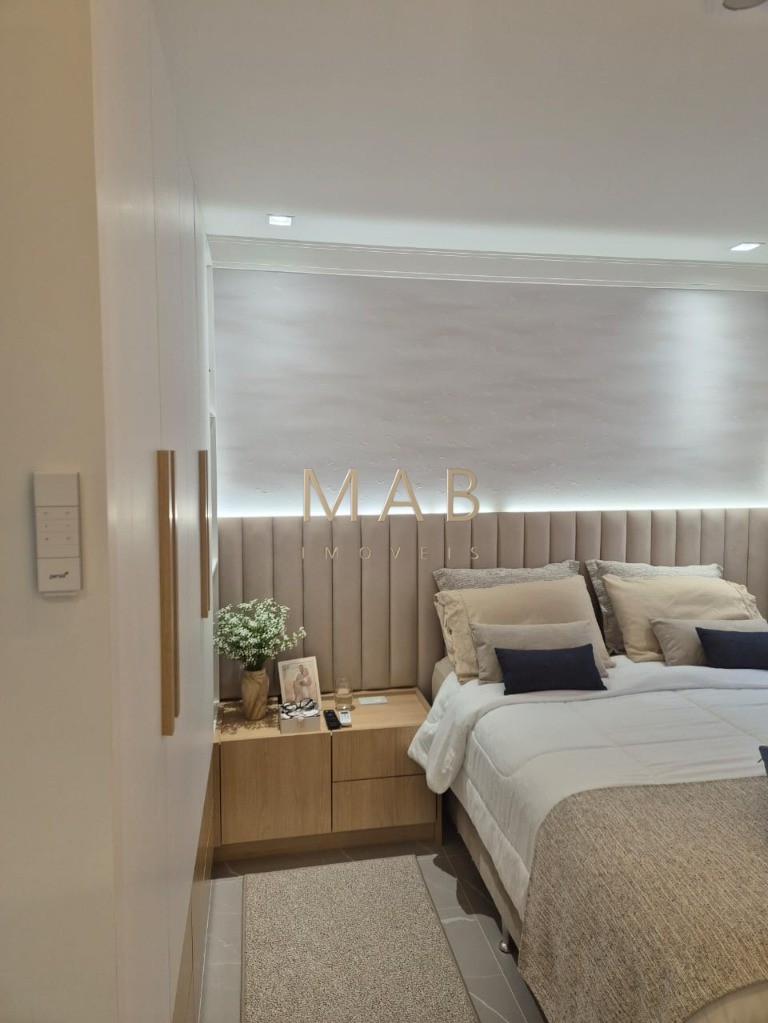 Apartamento com 2 dormitórios sendo 1 suíte à Venda em localização Privilegiada, na Praia de Ingleses - Florianópolis SC!