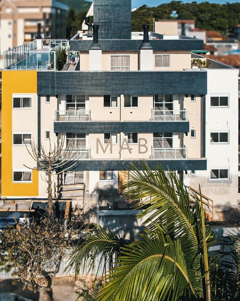 Apartamento com 2 dormitórios sendo 1 suíte à Venda em localização Privilegiada, na Praia de Ingleses - Florianópolis SC!