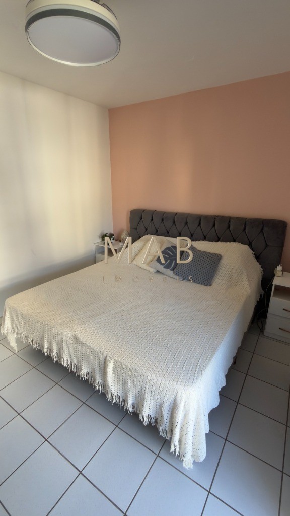 Apartamento à venda em Florianópolis-SC, Ingleses do Rio Vermelho - 2 quartos, 1 sala, 1 banheiro, 1 vaga de garagem - 80m².
