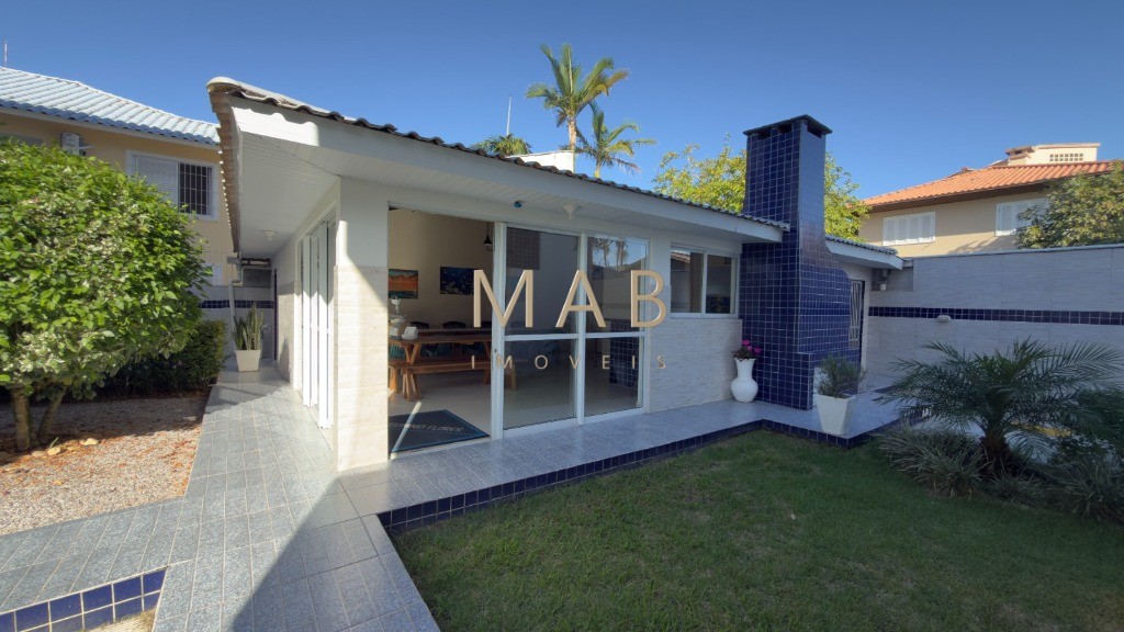 Apartamento à venda em Florianópolis-SC, Ingleses do Rio Vermelho - 2 quartos, 1 sala, 1 banheiro, 1 vaga de garagem - 80m².