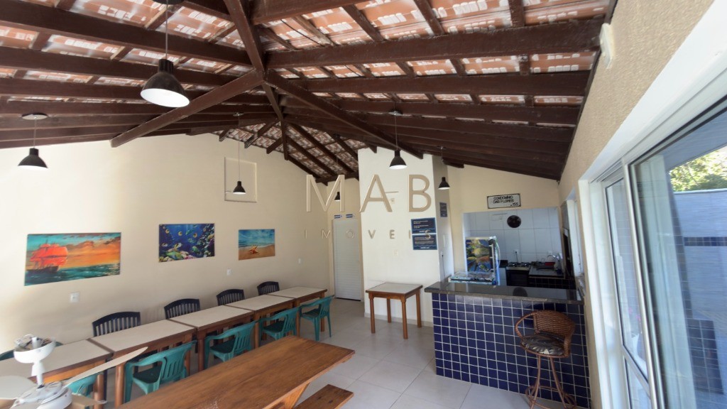 Apartamento à venda em Florianópolis-SC, Ingleses do Rio Vermelho - 2 quartos, 1 sala, 1 banheiro, 1 vaga de garagem - 80m².