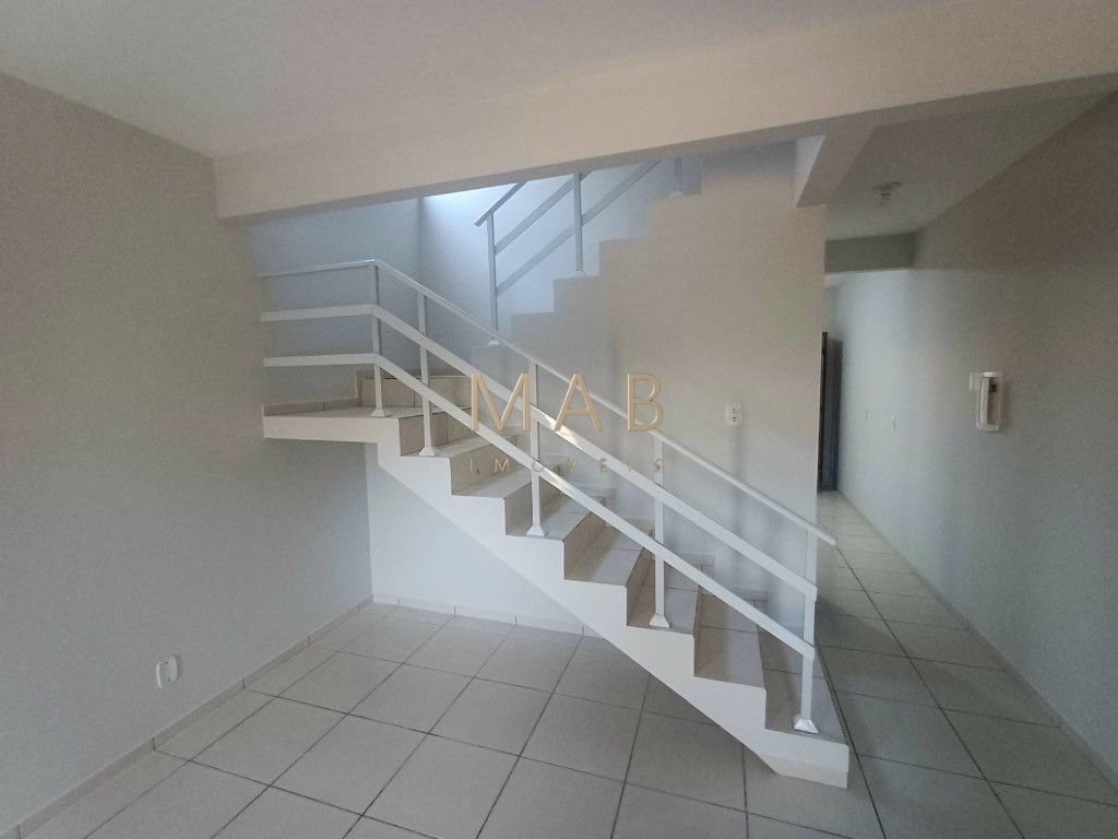 Imperdível oportunidade: Casa à venda em Florianópolis-SC, Ingleses do Rio Vermelho, 2 quartos, 1 sala, 2 banheiros, 1 vaga, 112m².