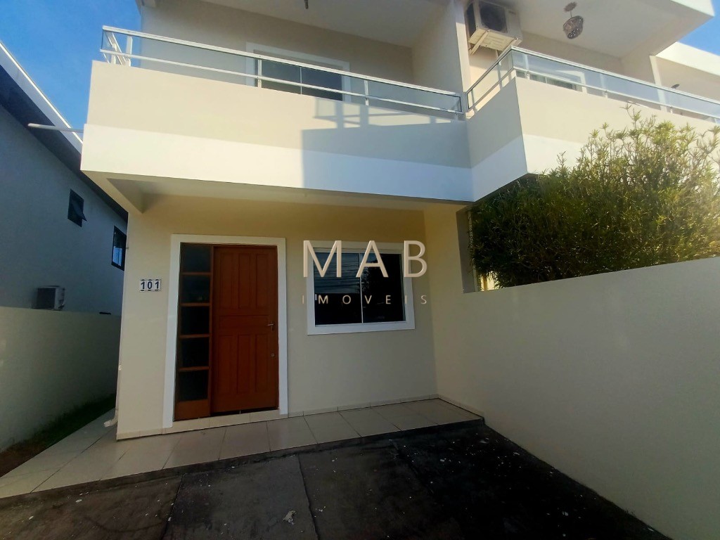 Imperdível oportunidade: Casa à venda em Florianópolis-SC, Ingleses do Rio Vermelho, 2 quartos, 1 sala, 2 banheiros, 1 vaga, 112m².