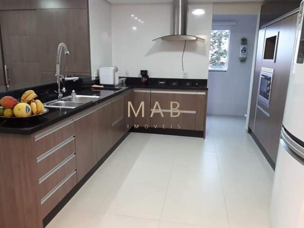 Cobertura de alto padrão à venda em Ingleses do Rio Vermelho, Florianópolis-SC: 3 quartos sendo 1 suíte, 2 salas, 2 banheiros, 1 vaga, 190m².