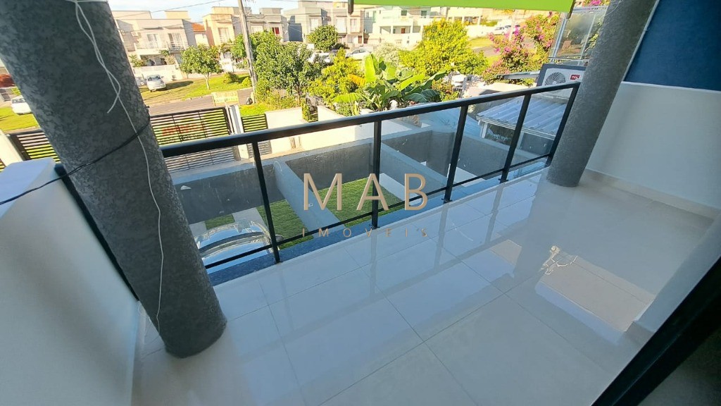 Casa Geminada de Alto Padrão à Venda em Ótima Localização na Praia de Ingleses - Florianópolis/SC!