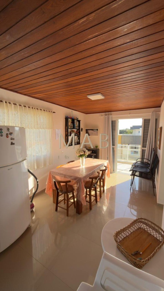 Venda de Apartamento de Luxo em Florianópolis-SC, Ingleses do Rio Vermelho - 3 Quartos, 3 Salas, 2 Banheiros, 2 Vagas - 213m²