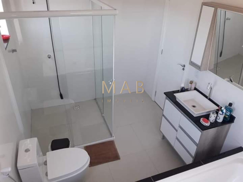Cobertura de alto padrão à venda em Ingleses do Rio Vermelho, Florianópolis-SC: 3 quartos sendo 1 suíte, 2 salas, 2 banheiros, 1 vaga, 190m².