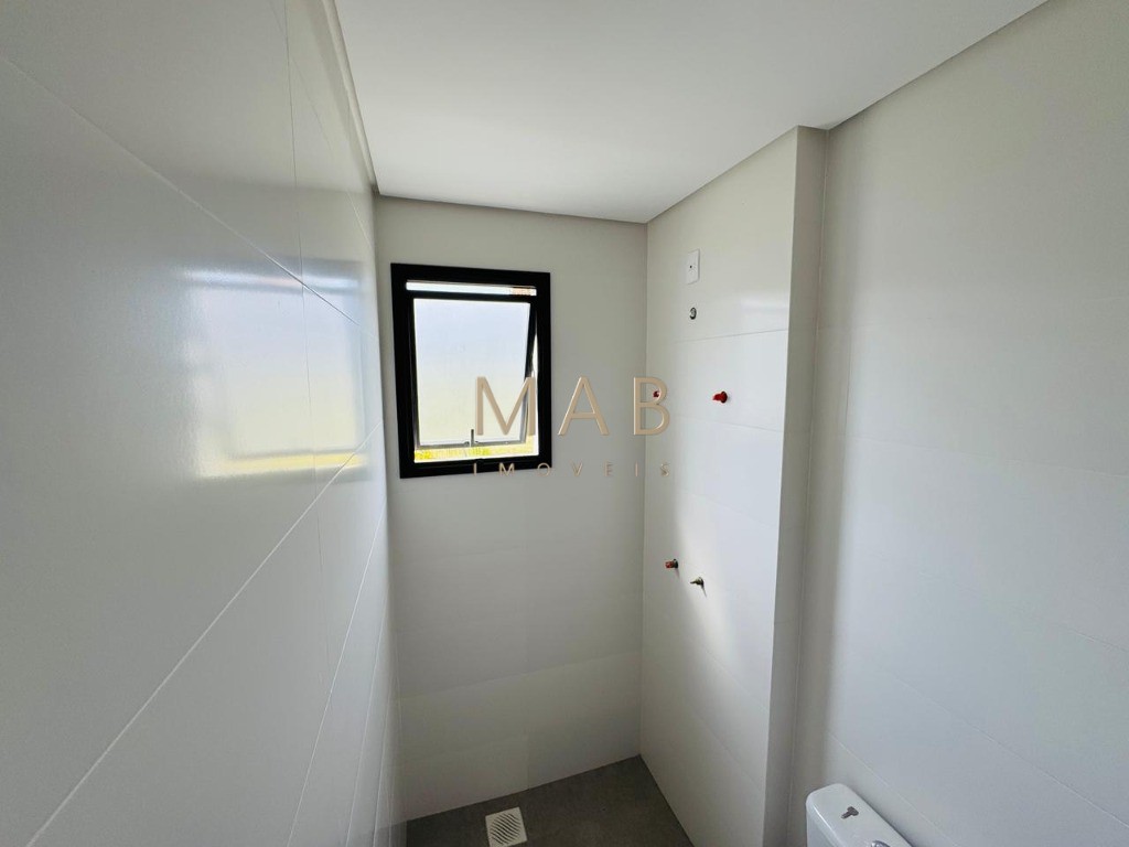 APARTAMENTO DIFERENCIADO NA CACHOEIRA DO BOM JESUS 2 DORMITÓRIOS 2 VAGAS DE GARAGEM FINANCIÁVEL Se você procura um imóvel que reúna conforto, p