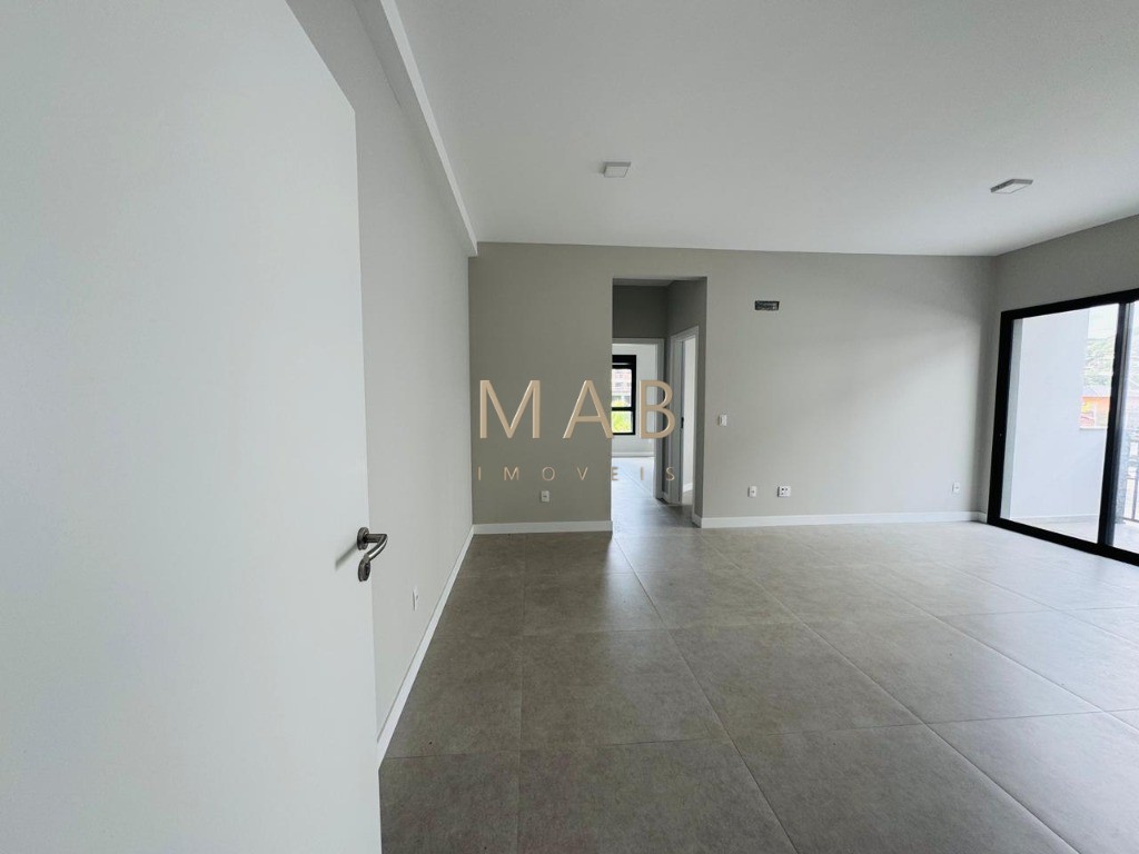 APARTAMENTO DIFERENCIADO NA CACHOEIRA DO BOM JESUS 2 DORMITÓRIOS 2 VAGAS DE GARAGEM FINANCIÁVEL Se você procura um imóvel que reúna conforto, p