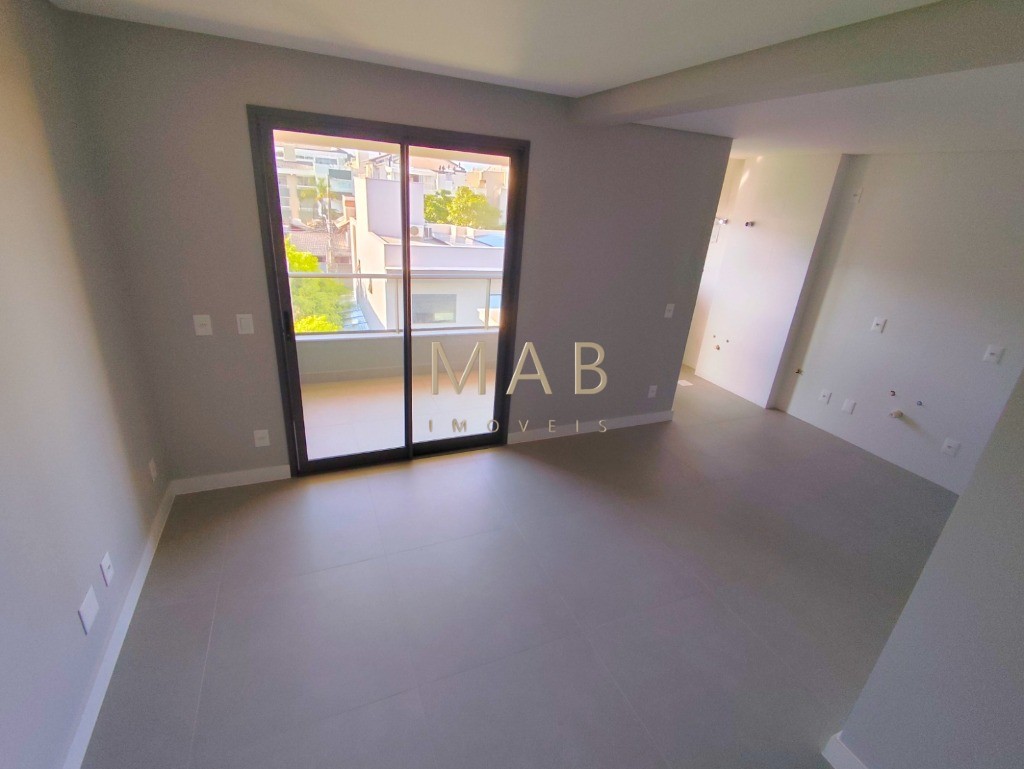 Apartamento DUPLEX à Venda em Localização Privilegiada na Praia de Ingleses, Florianópolis/SC!