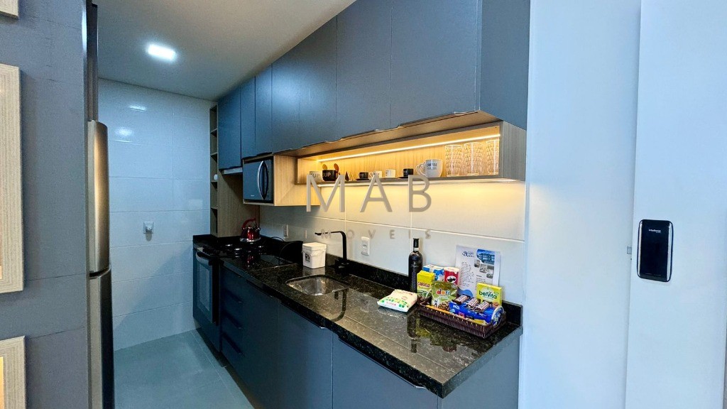 Apartamento mobiliado e decorado na praia dos ingleses , excelente oportunidade para moradia ou investimento!!
